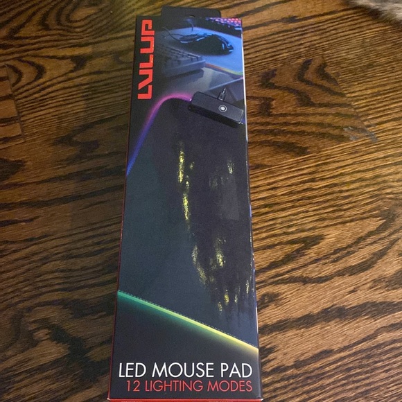 LED Mouse Pad with 12 different light modes 
 NWT - Picture 5 of 9